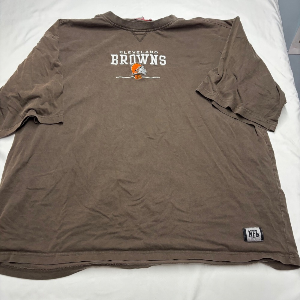 VTG Cleveland Browns T Shirt Mens 2XL Brown Embroidered Helmet NFL Heavyweight⁠